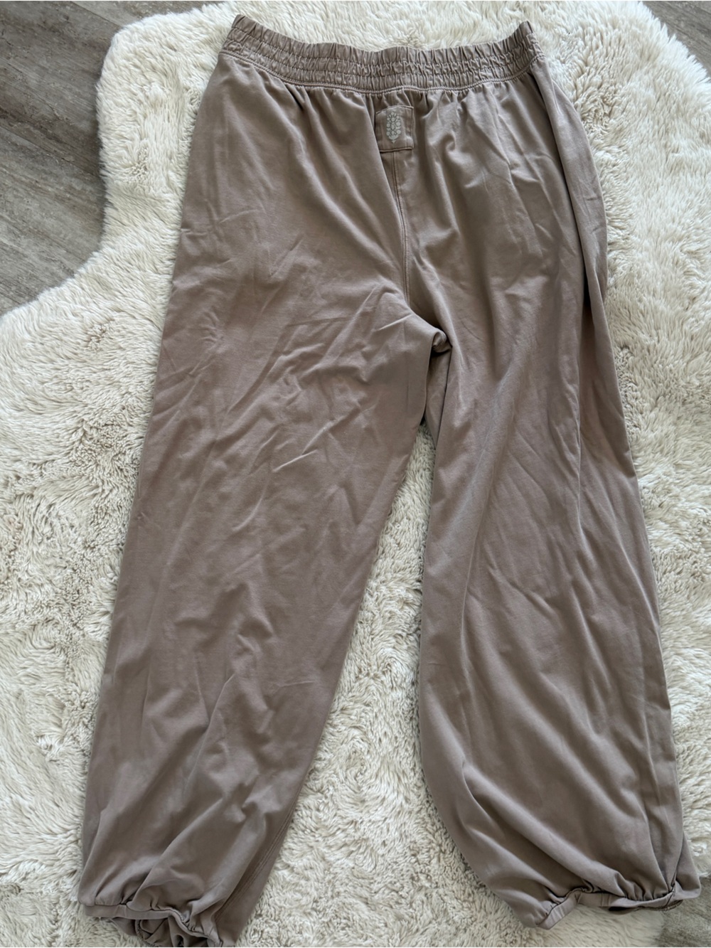 Free People Casual hot shot Jogger Pants - Taupe Sz L - Picture 5 of 5